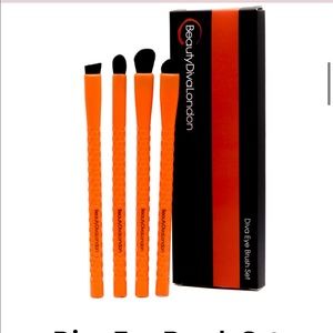 Beauty Diva London Eye Brush set